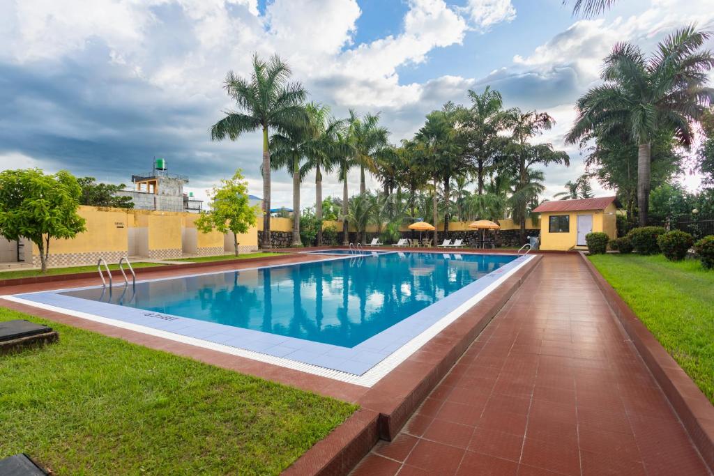 Bazén v ubytování Hotel Seven Limited nebo v jeho okolí