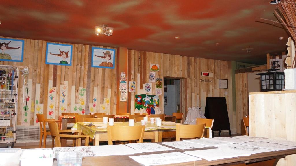 Restaurace v ubytování Vayamundo Houffalize