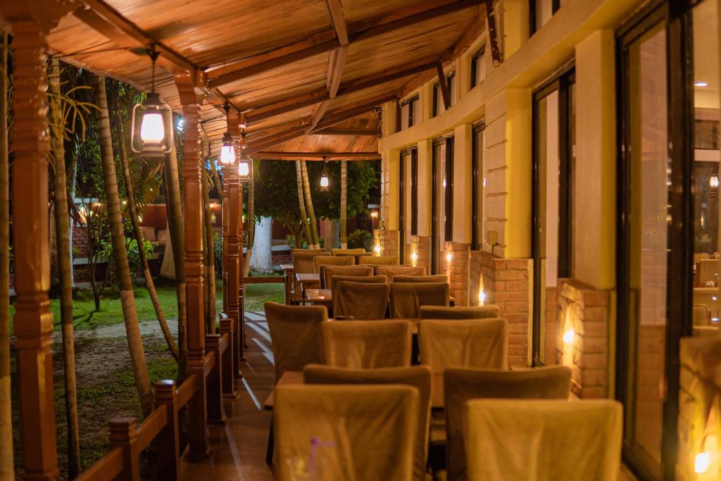 Restaurace v ubytování Hotel Seven Limited