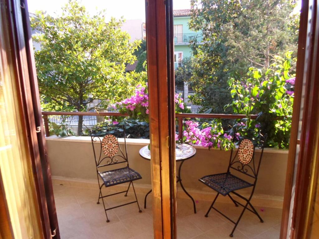 Balkon lub taras w obiekcie Traumurlaub in der Villa MaVeRo Apartment A2 in Strandnähe