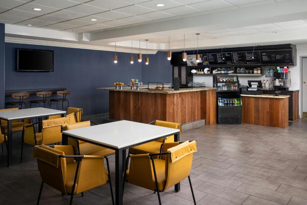 Courtyard by Marriott Myrtle Beach Barefoot Landing photo