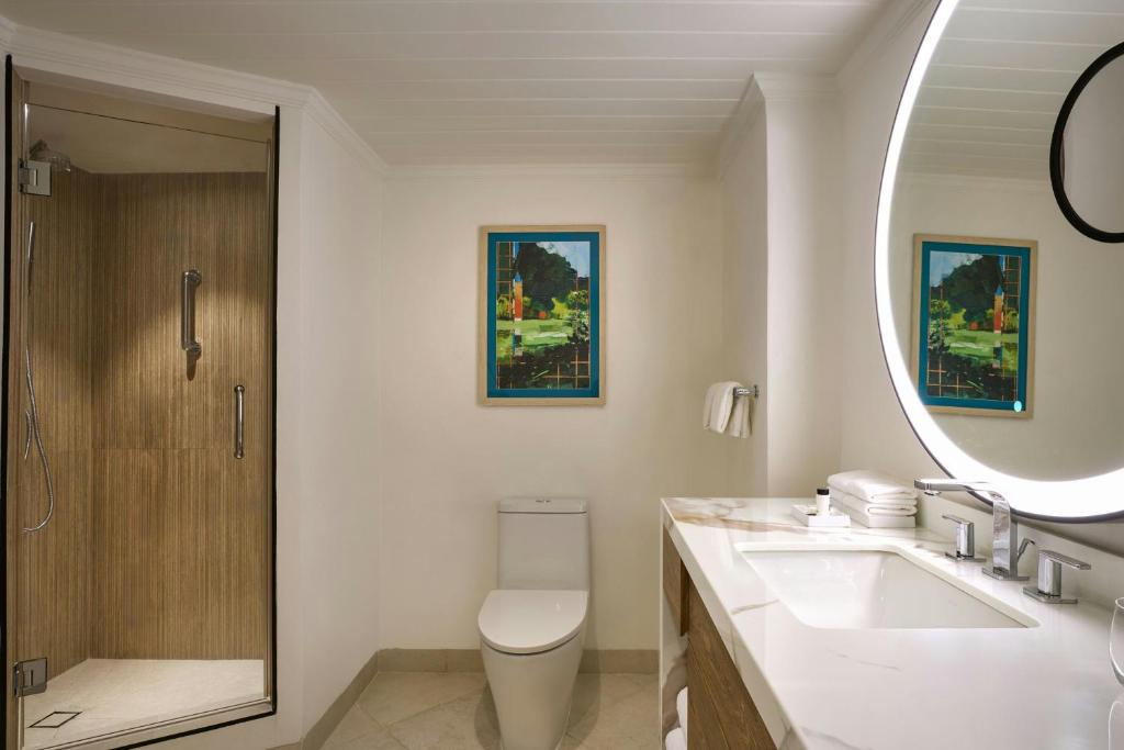 Koupelna v ubytování Treasure Beach Art Hotel, An Autograph Collection All-Inclusive Resort