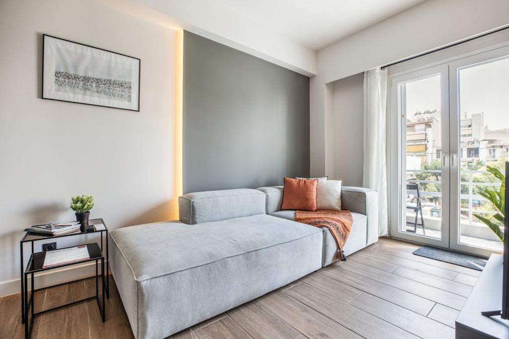 Brisk - Chic 1 Bedroom Apartment in Athens