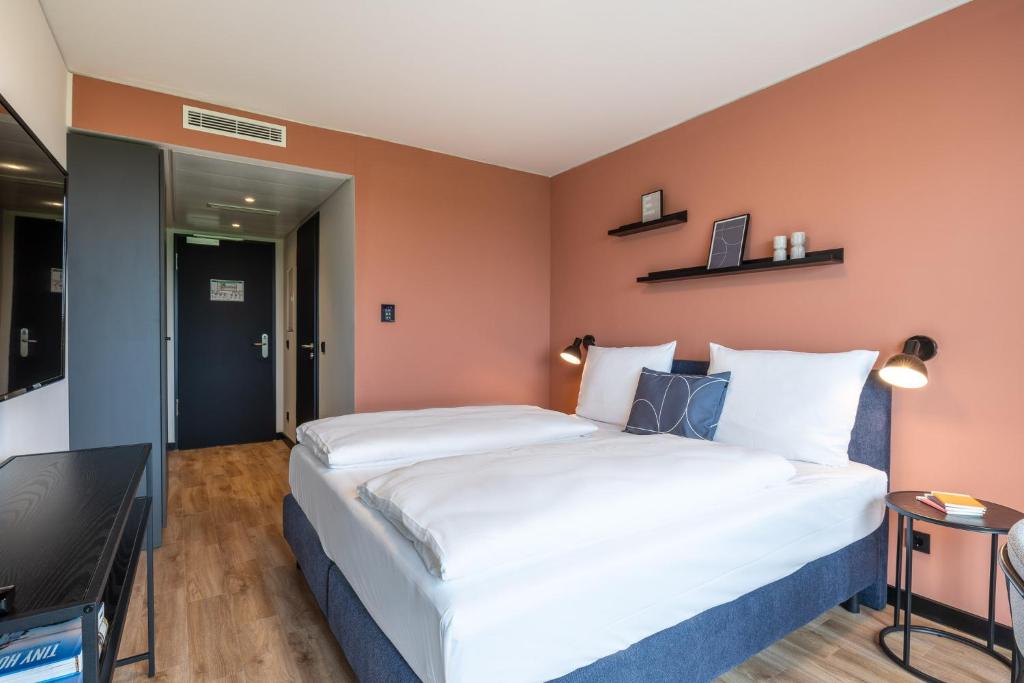 The Base Munich - Resim 28