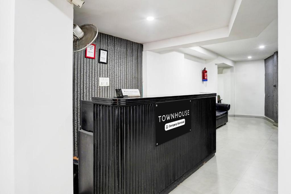 Vstupní hala nebo recepce v ubytování Super Townhouse Nagpur Railway Station