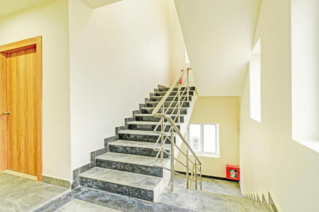 Fotografie z fotogalerie ubytování Super Townhouse Oak Kompally v destinaci Hakīmpet