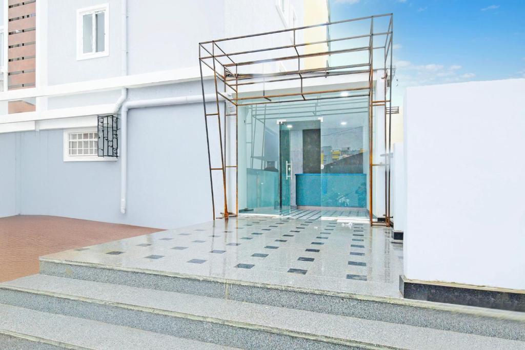 Fotografie z fotogalerie ubytování Super Townhouse Oak Kompally v destinaci Hakīmpet