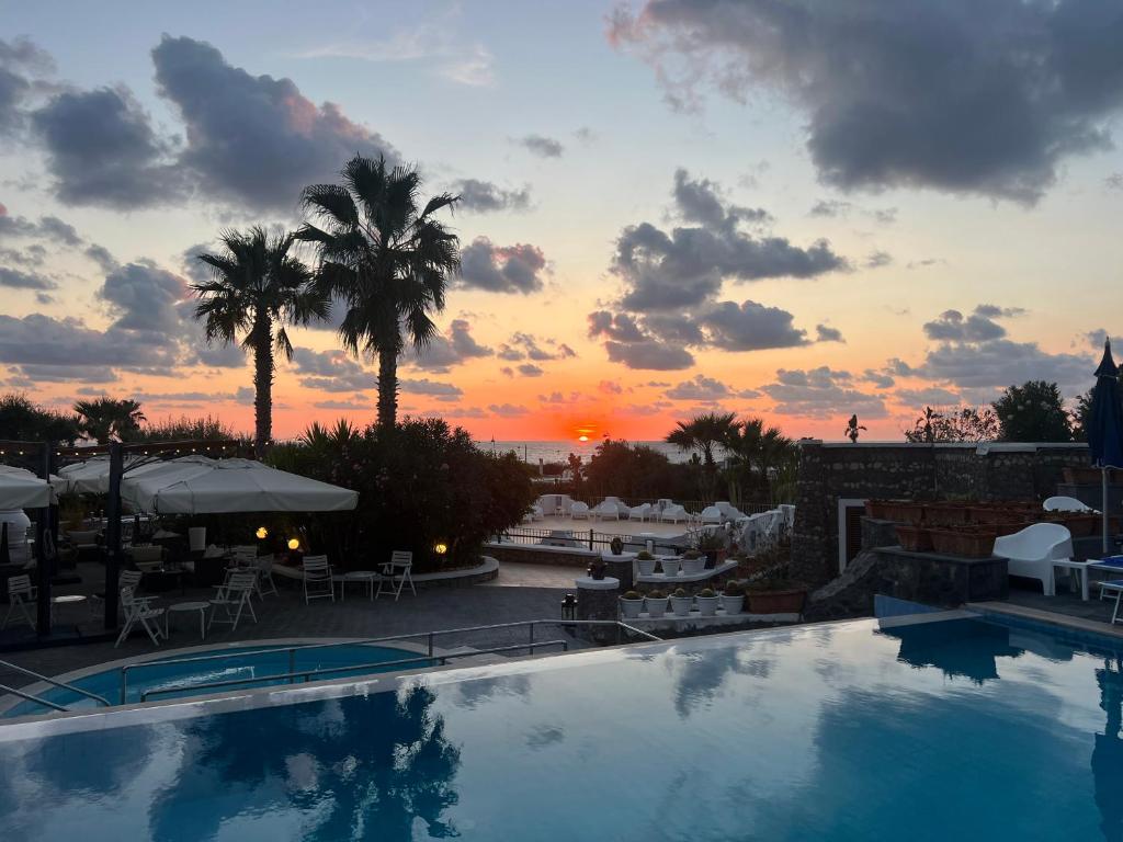 Piscina en o cerca de Hotel Punta Imperatore