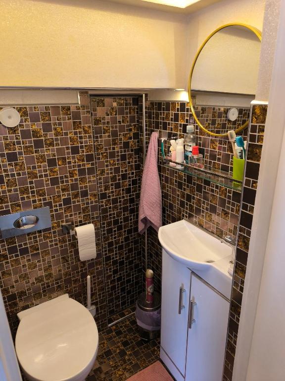 Bagno di Rustic Harmony - Edinburgh Airport near, 8mi