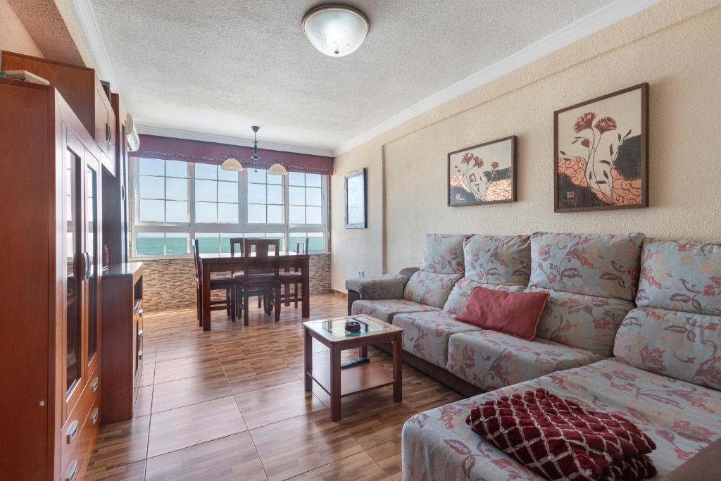 Χώρος καθιστικού στο Apartamento primerísima linea playa