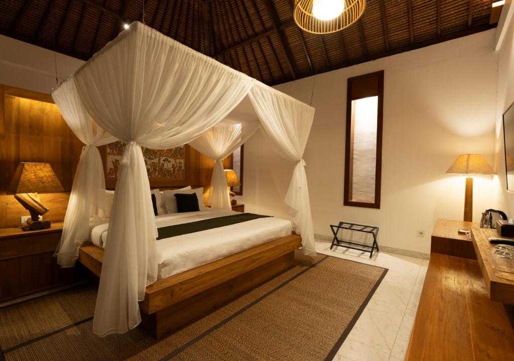 Deluxe Studio with Bathtub