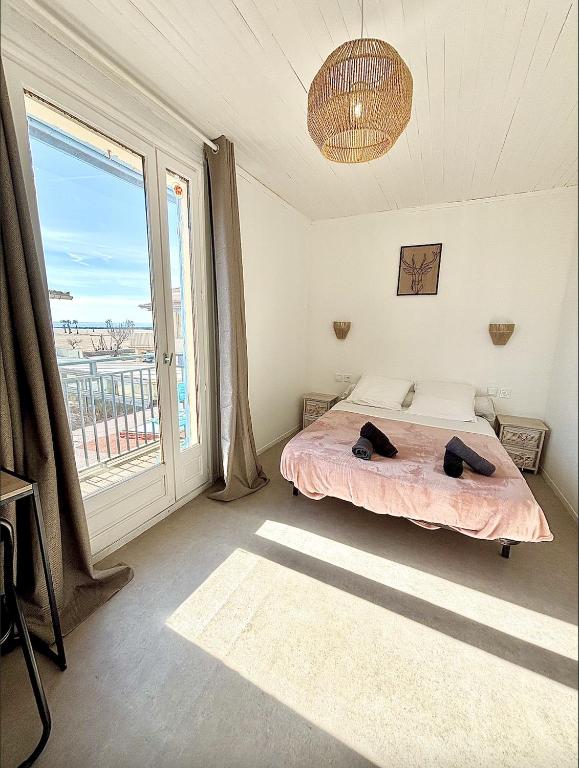 Hôtel Le Chalet - Tweepersoonskamer Met Uitzicht Op Zee