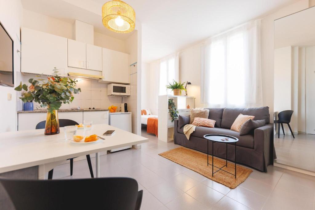 Kuchyň nebo kuchyňský kout v ubytování Bravissimo Fellini Studio