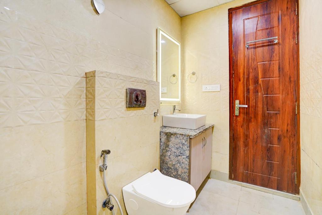 Koupelna v ubytování Super Townhouse Sector 93 Noida Expressway