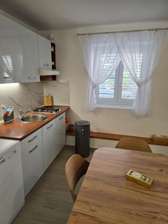 Apartman Gala - Appartamento Monolocale Con Vista Mare
