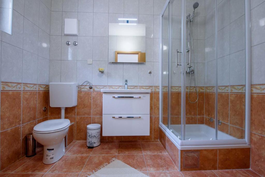 Koupelna v ubytování Villa Kathi