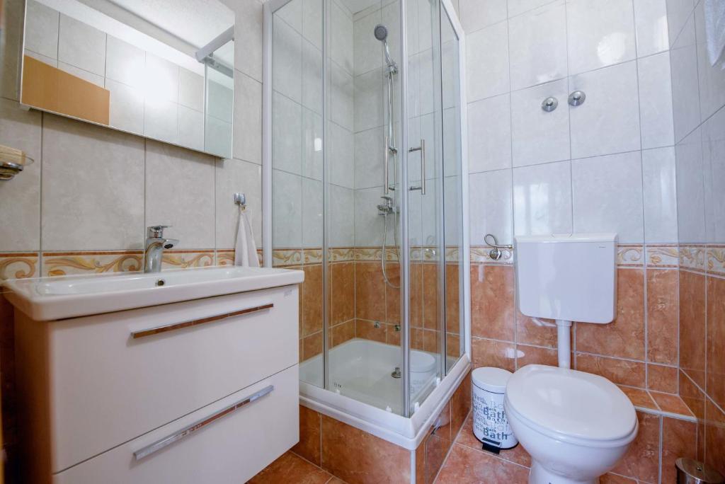 Koupelna v ubytování Villa Kathi