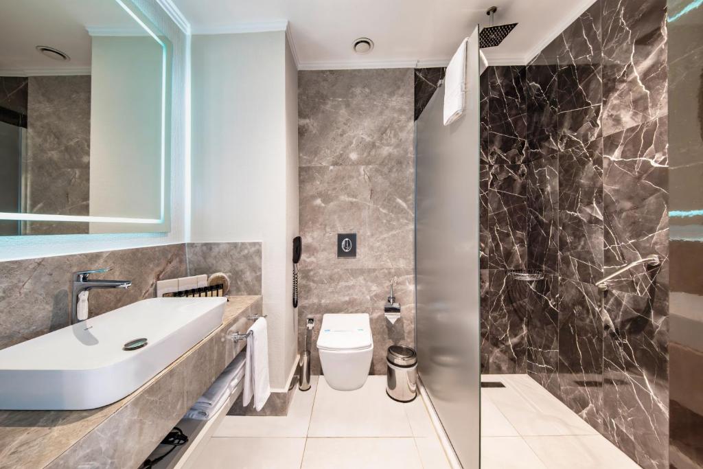 Serenity Queen Hotel - 9