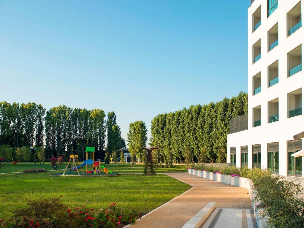 Zahrada ubytování ibis Styles Milano Est Settala