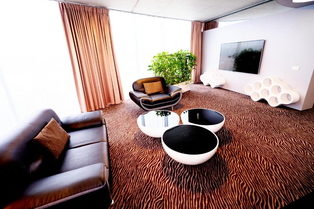 
Suite with City View
