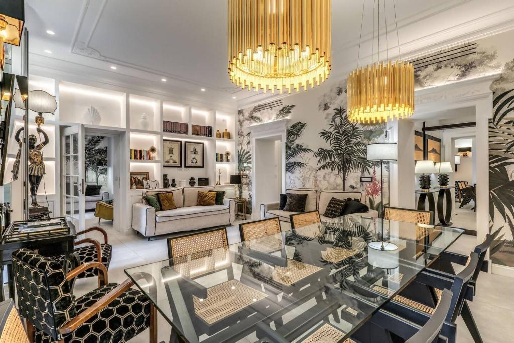 Luxury flat with terrace by historic center