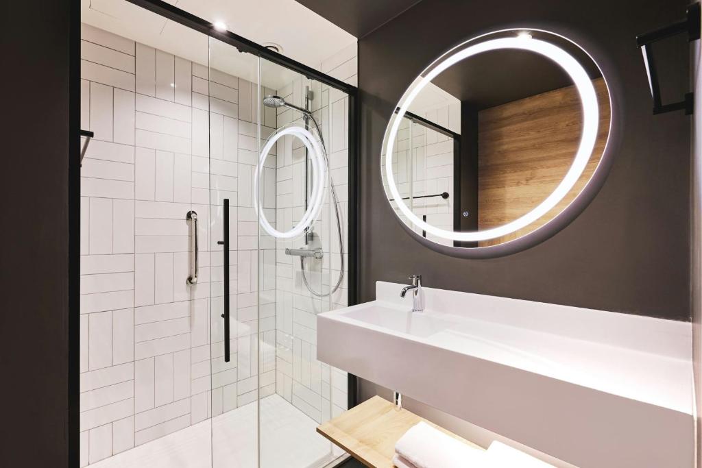 Moxy Warsaw City - Resim 42