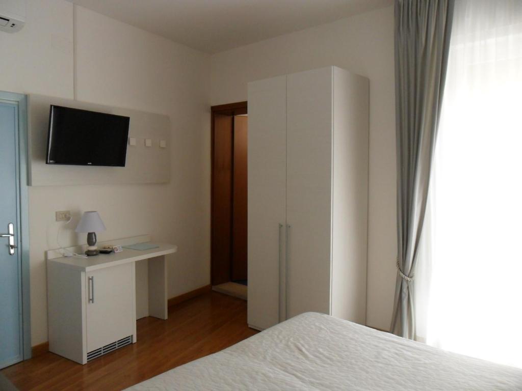 TV a/nebo společenská místnost v ubytování Hotel Telenia