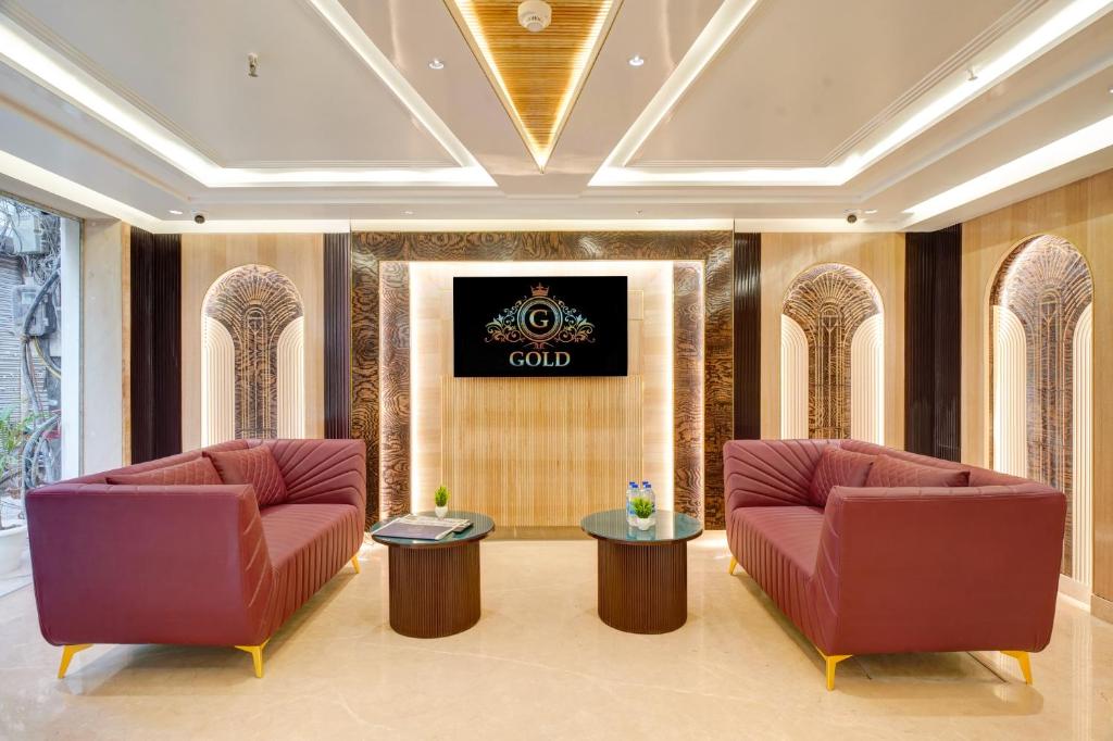 Posezení v ubytování Gold The Prime Newly Built 2 Mins From Connaught Place and Railway Station