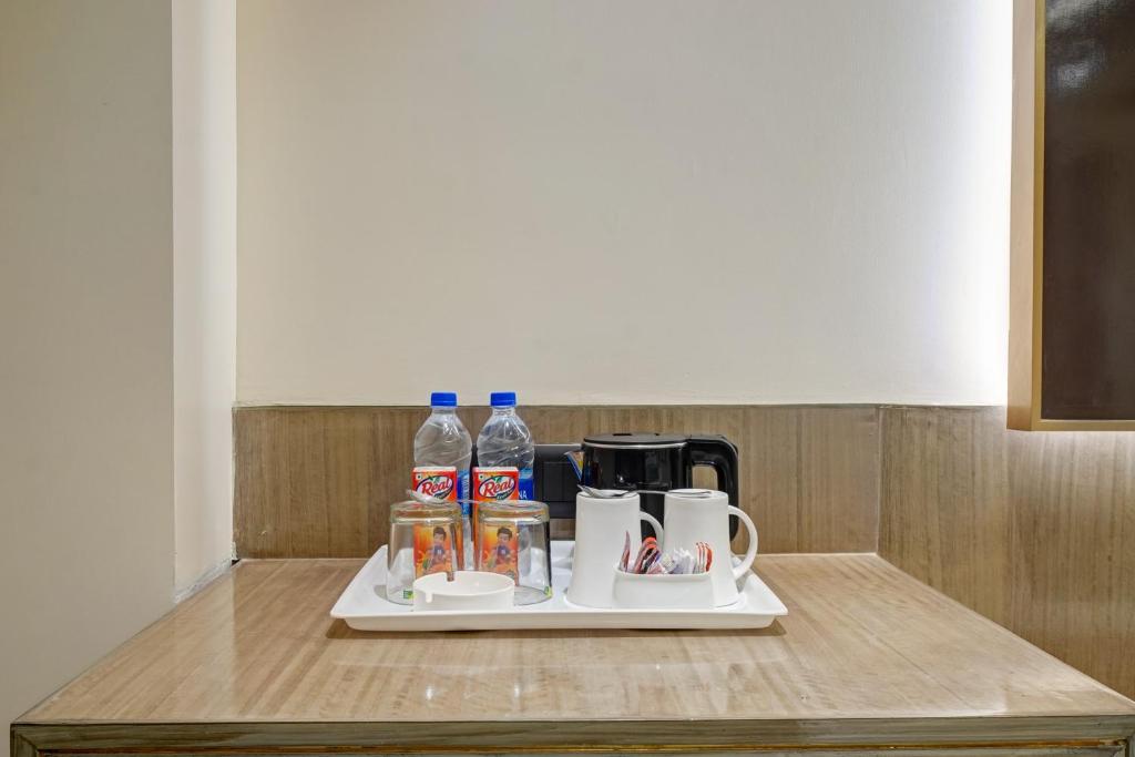 Nápoje v ubytování Gold The Prime Newly Built 2 Mins From Connaught Place and Railway Station