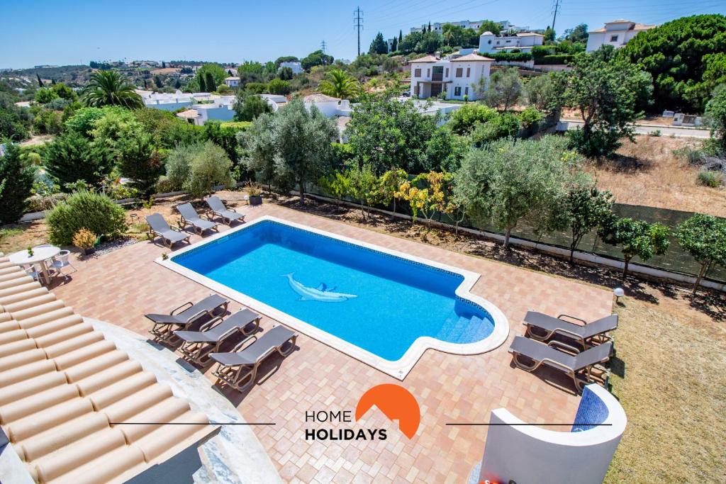 une villa avec piscine et vue dans l'établissement #297 Espaçosa Vivenda V5 by Home Holidays, à Albufeira