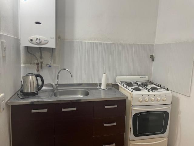 Η κουζίνα ή μικρή κουζίνα στο Depto Jose Hernandez Loft