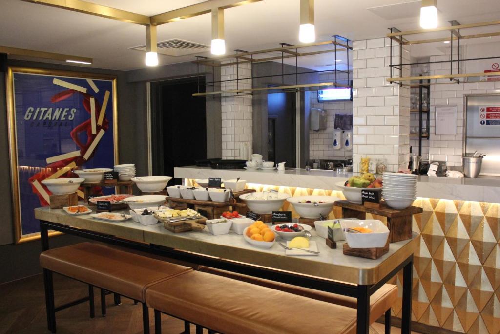 Victory House Leicester Square - Resim 24