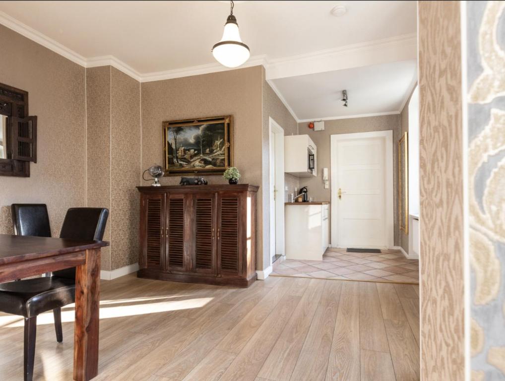 THE GATE GARDEN Hotel - 14