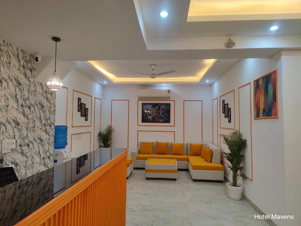 Area soggiorno di Hotel Mavens House Artemis Hospital Road