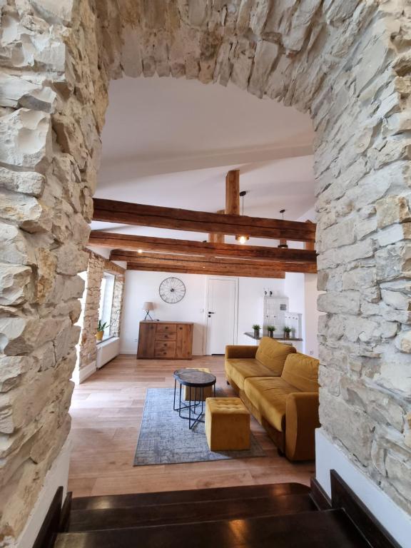 Posezení v ubytování Biały Kruk Apartamenty vis-a-vis Jasnej Góry 5b