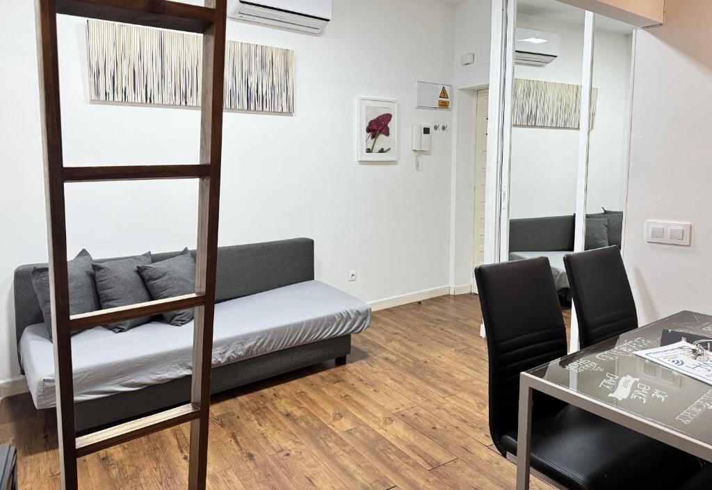 Posezení v ubytování Apartamentos Day Madrid PLAZA DE ESPAÑA Centro Gran Via Sol Malasaña