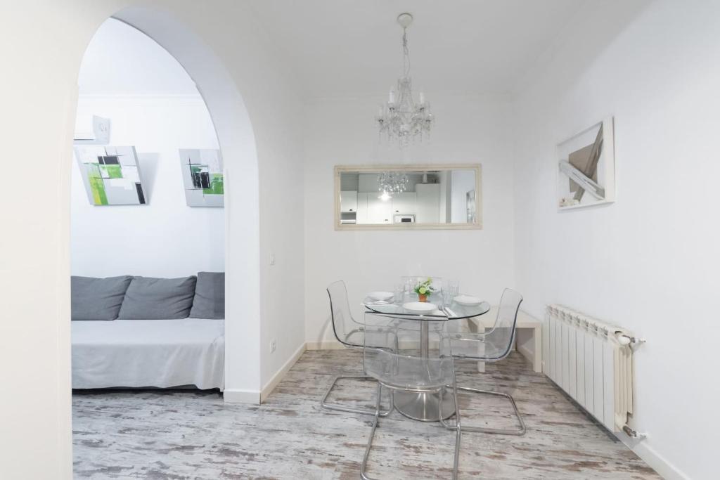 Posezení v ubytování Apartamentos Day Madrid PLAZA DE ESPAÑA Centro Gran Via Sol Malasaña