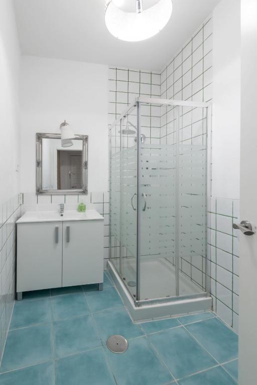 Koupelna v ubytování Apartamentos Day Madrid PLAZA DE ESPAÑA Centro Gran Via Sol Malasaña