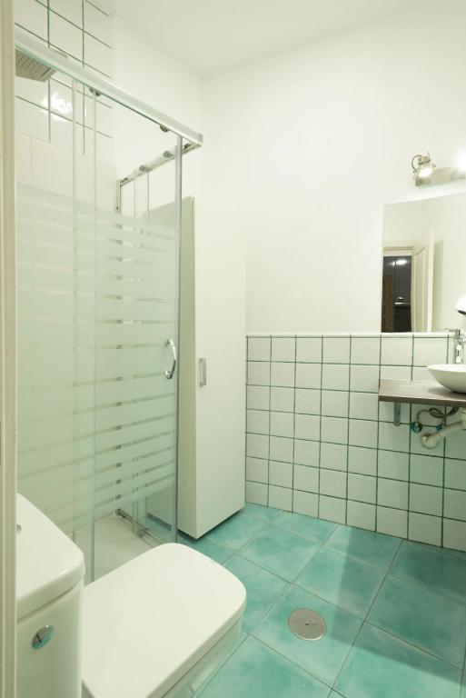 Koupelna v ubytování Apartamentos Day Madrid PLAZA DE ESPAÑA Centro Gran Via Sol Malasaña