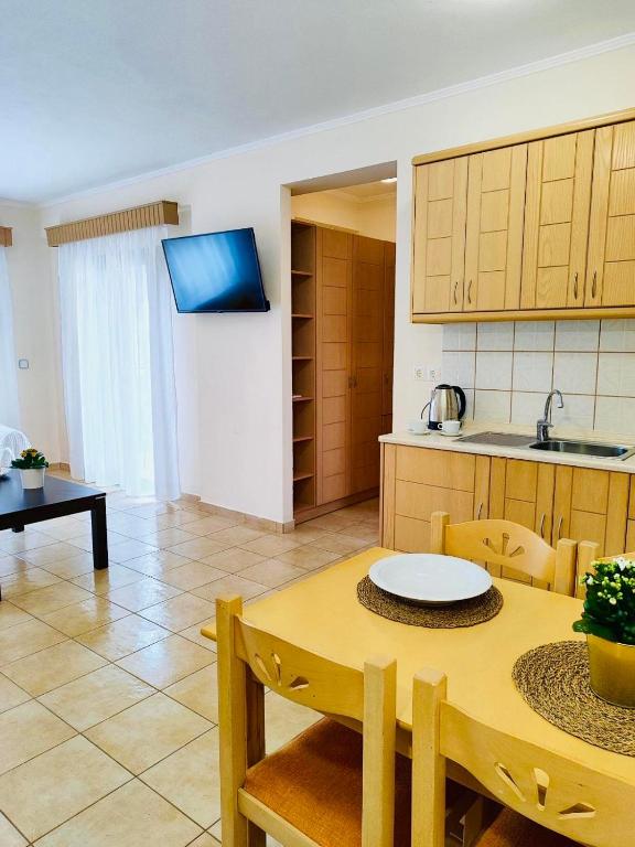 Kuchyň nebo kuchyňský kout v ubytování Perdika Resort