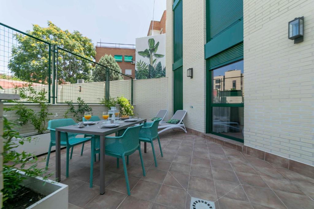 Aurora Stays by Charming - Parking gratis - Resim 21