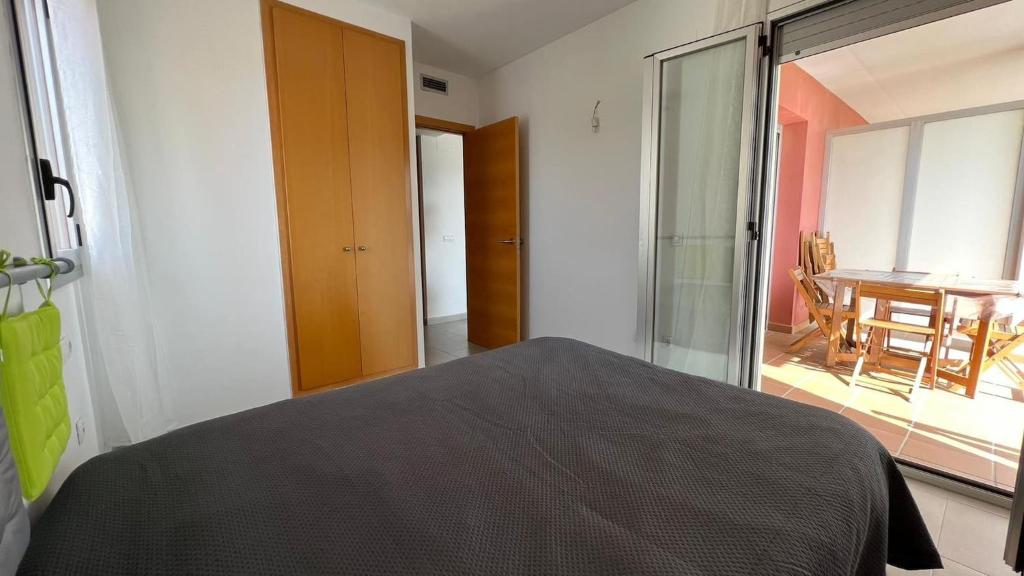 Posteľ alebo postele v izbe v ubytovaní Apartamento acogedor con piscina en Santa Margarita