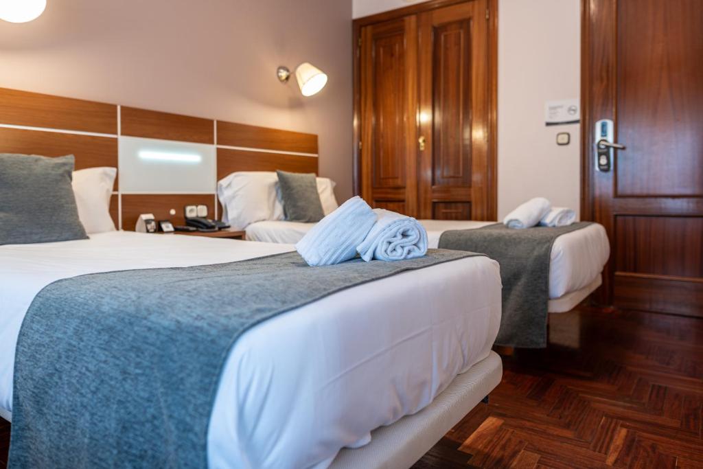 Alda Centro Pontevedra - Triple Room