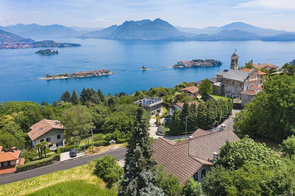 Fotografie z fotogalerie ubytování Private home & great lakeview! - Villa Due Riviere v destinaci Someraro