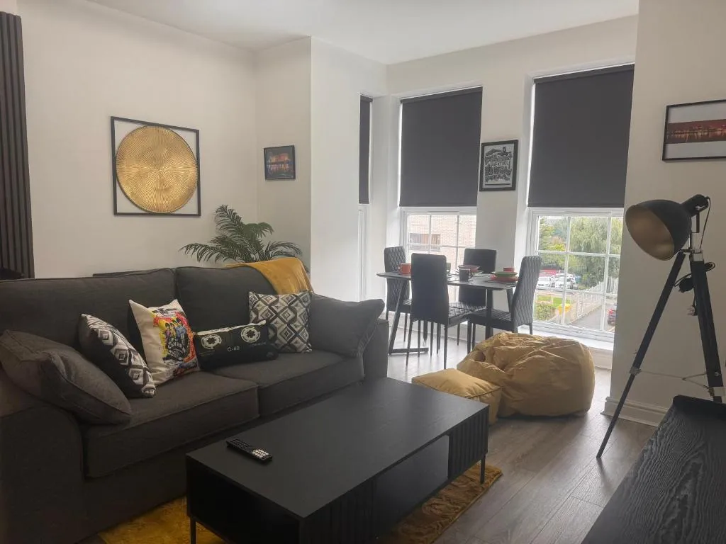 38 Everton Road Free onsite parking