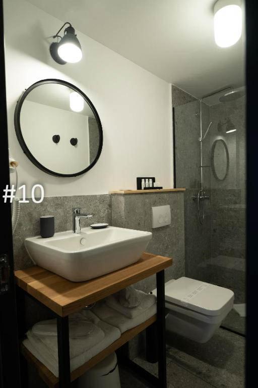 Ванная комната в The Pines Boutique Villa - Vama Veche