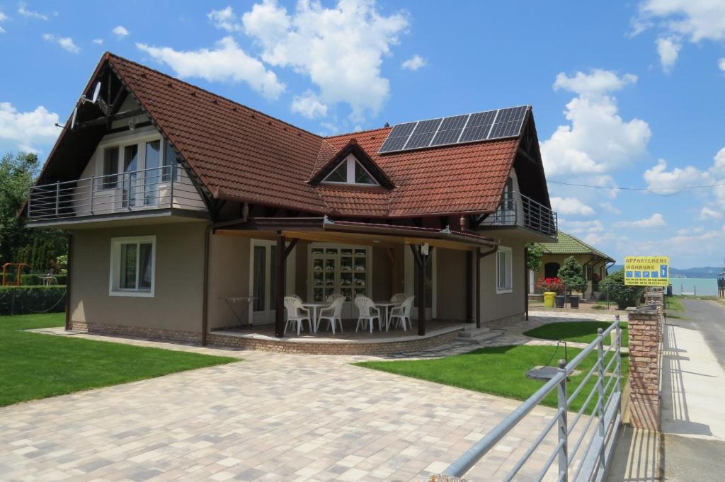 Budova, v ktorej sa apartmán nachádza