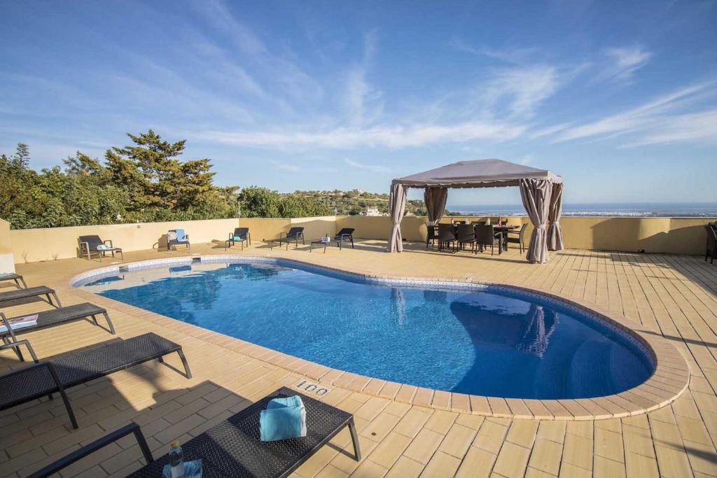 Bazén v ubytování Villa Panoramica nebo v jeho okolí