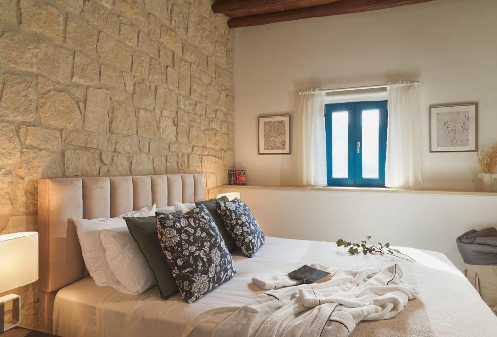 Olive Manor, Boutique Countryside Escape in Peristerona