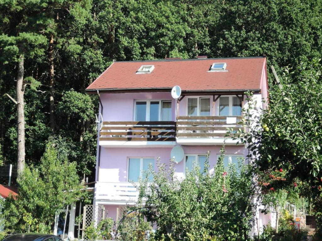 Budova, v ktorej sa dovolenkový dom nachádza